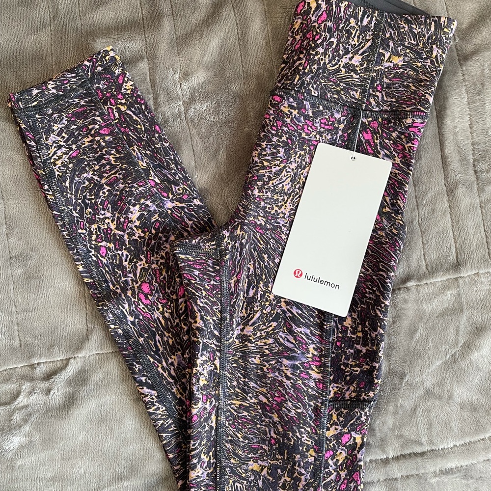 Lululemon invigorate HR tight 25’